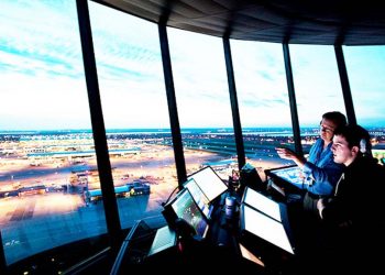 How to Become an Air Traffic Controller Professionally