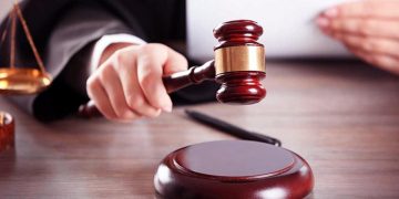 How to Become a Judge Professionally